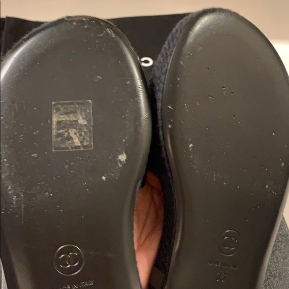 Chanel Interlocking CC Logo - Picture 4 of 5